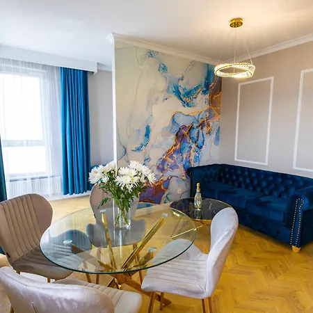 Апартаменти Aparti Goldnwhite Galaxy