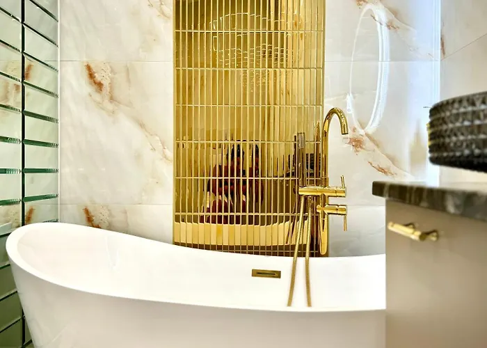 Апартаменти Aparti Goldnwhite Galaxy